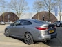 BMW 2-serie Gran Coupé 220i M-SPORT| BOMVOL! | HARMAN KARDON| PANO| FROZEN GREY| STOEL+ STUURVERWARMING| DEALER OH. | ORIGINEEL NEDERLANDS| KUIPSTOELEN| LEER | 19 INCH!