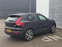 Volvo XC40 Recharge P8 AWD R-Design | Harman Kardon Audio | Achteruitrijcamera | Lichtmetalen Velgen 20 inch | Trekhaak | Stoelverwarming | Navigatie | BLIS | Elektrische Achterklep