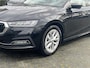 Skoda Octavia Combi 1.0 e-TSi DSG Business Edition | CAMERA | STUUR-STOELVERW. | EL. ACHTERKLEP |