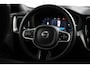Volvo XC60 2.0 T6 Plug-in hybrid AWD Plus Black Edition | Achterruitverwarming | Achteruitrijcamera | Elektrisch glazen panorama-dak