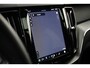 Volvo XC60 2.0 T6 Plug-in hybrid AWD Plus Black Edition | Achterruitverwarming | Achteruitrijcamera | Elektrisch glazen panorama-dak