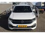 Volkswagen T-Cross 1.0 TSI R-Line binnen & buiten / Digitaal dashboard / Parkeersensoren rondom / Achteruitrijcamera / Adaptive cruise control / Climate control / Navigatie / Apple car play
