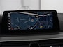 BMW 5-Serie 520i M Sport | Alcantara | Sfeerverlichting | Trekhaak | Navigatie Professional | Full LED | Sportstoelen | Parkeerhulp | Cruise control | Keyless start | Climate control | Bluetooth