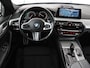 BMW 5-Serie 520i M Sport | Alcantara | Sfeerverlichting | Trekhaak | Navigatie Professional | Full LED | Sportstoelen | Parkeerhulp | Cruise control | Keyless start | Climate control | Bluetooth