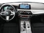 BMW 5-Serie 520i M Sport | Alcantara | Sfeerverlichting | Trekhaak | Navigatie Professional | Full LED | Sportstoelen | Parkeerhulp | Cruise control | Keyless start | Climate control | Bluetooth