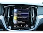 Volvo V60 T6 Automaat Recharge AWD R-Design | Head-Up | 360 Camera | Schuif/kanteldak | Trekhaak | Adapt. Cruise | El. stoelen met geheugen |