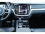 Volvo V60 T6 Automaat Recharge AWD R-Design | Head-Up | 360 Camera | Schuif/kanteldak | Trekhaak | Adapt. Cruise | El. stoelen met geheugen |