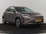 Hyundai Kona Electric EV Fashion 64 kWh | SOH 100% | 3 Fase | Head-Up | Warmtepomp | Adaptive cruise | Camera | Carplay | Keyless | Full LED | Navigatie | Climate control