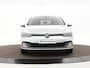 Volkswagen Golf 1.0 eTSI 110pk Life Business · Apple/Android Car Play · Navigatie · Sfeerverlichting · P-Sensoren · 16'' Inch · Garantie t/m 12-01-2028 of 100.000km