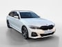 BMW 3-Serie Touring 330e xDrive High Exe M Performance | Dealer onderhouden | Panoramadak | Elektr. Trekhaak | Elektr. Memory Seats | Laser Koplampen | Elektr. Achterklep | 12 maanden garantie! |