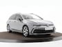 Volkswagen Golf Variant 1.5 TSI 130pk R-Line · Black Style ·  Apple/Android Car Play · Stoelverwarming · 18'' Velgen · Matrix LED verlichting ·