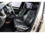 Volvo XC90 2.0 T8 Plug-in hybrid AWD Ultra Dark | Adaptieve Cruise Control | Luchtvering | Trekhaak | Panoramadak | Bowers & Wilkins Audio | Nappa Lederen Bekleding | Stoel-/Stuurverwarming | 360 Parkeercamera | 21" Velgen | Stoelventilatie | Massagefuntie voorstoelen |