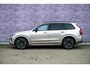 Volvo XC90 2.0 T8 Plug-in hybrid AWD Ultra Dark | Adaptieve Cruise Control | Luchtvering | Trekhaak | Panoramadak | Bowers & Wilkins Audio | Nappa Lederen Bekleding | Stoel-/Stuurverwarming | 360 Parkeercamera | 21" Velgen | Stoelventilatie | Massagefuntie voorstoelen |