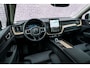 Volvo XC60 2.0 T6 Plug-in hybrid AWD Plus Dark | Facelift | Head-Up | Panoramadak | Trekhaak | 360 Camera | All-Season Banden | Google | Stoel en Stuurverwarming |