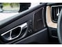 Volvo XC60 2.0 T6 Plug-in hybrid AWD Plus Dark | Facelift | Head-Up | Panoramadak | Trekhaak | 360 Camera | All-Season Banden | Google | Stoel en Stuurverwarming |