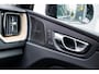 Volvo XC60 2.0 T6 Plug-in hybrid AWD Plus Dark | Facelift | Head-Up | Panoramadak | Trekhaak | 360 Camera | All-Season Banden | Google | Stoel en Stuurverwarming |