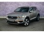 Volvo XC40 1.5 T4 Recharge Inscription | Trekhaak | Lederen Bekleding | Stoelverwarming | Parkeersensoren Voor en Achter | Parkeercamera | Donker Glas |