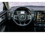 Volvo XC40 1.5 T4 Recharge Inscription | Trekhaak | Lederen Bekleding | Stoelverwarming | Parkeersensoren Voor en Achter | Parkeercamera | Donker Glas |