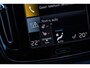 Volvo XC40 1.5 T4 Recharge Inscription | Trekhaak | Lederen Bekleding | Stoelverwarming | Parkeersensoren Voor en Achter | Parkeercamera | Donker Glas |