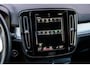 Volvo XC40 1.5 T4 Recharge Inscription | Trekhaak | Lederen Bekleding | Stoelverwarming | Parkeersensoren Voor en Achter | Parkeercamera | Donker Glas |