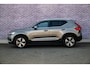 Volvo XC40 1.5 T4 Recharge Inscription | Trekhaak | Lederen Bekleding | Stoelverwarming | Parkeersensoren Voor en Achter | Parkeercamera | Donker Glas |