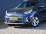 Kia Niro EV e-Niro Edition 64 kWh 204pk Automaat ADAPT. CC | KEYLESS | PDC + CAM. | DAB | STOEL/STUURVERW. | 17''LM