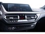 BMW 1-Serie 118i High Executive M Sport - Sportstoelen - Stoelverwarming - PDC Voor/Achter - Cruise control - Getinte Ruiten - High Beam Assistant - Multifunctioneel stuurwiel - Elektrische verstelbare lendensteunen -