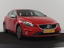 Volvo V40 2.0 D2 R-Design | Stoelverwarming | Leder/Alcantara | Bi-Xenon | Navigatie | Parkeerhulp | Climate control | Bluetooth | Cruise control