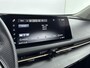 Nissan Ariya Advance 66 kWh | Elektr. bed. achterklep | Climate Control / ECC | Licht metalen velgen 19 inch | Cruise control Standaard  | Navigatie | Half lederen bekleding grijs | Elektrisch verst. stoelen | Stoelverwarming | LED koplampen | Park Distance Control voor en achter | Achteruitrijcamera |