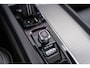 Volvo V60 B4 Geartronic R-Design | Navigatie | Schuif-/Kanteldak | Getint Glas | Head-Up Display | 360 Camera | Adaptieve Cruise Control | Stoelverwarming Voor + Achter | Dodehoekdetectie | Parkeerverwarming | Lederen Bekleding | Park Assist | Harman Kardon Audio | Stuurverwarming | Zitverlenging | 19" LM