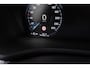 Volvo V60 B4 Geartronic R-Design | Navigatie | Schuif-/Kanteldak | Getint Glas | Head-Up Display | 360 Camera | Adaptieve Cruise Control | Stoelverwarming Voor + Achter | Dodehoekdetectie | Parkeerverwarming | Lederen Bekleding | Park Assist | Harman Kardon Audio | Stuurverwarming | Zitverlenging | 19" LM