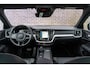Volvo V60 B4 Geartronic R-Design | Navigatie | Schuif-/Kanteldak | Getint Glas | Head-Up Display | 360 Camera | Adaptieve Cruise Control | Stoelverwarming Voor + Achter | Dodehoekdetectie | Parkeerverwarming | Lederen Bekleding | Park Assist | Harman Kardon Audio | Stuurverwarming | Zitverlenging | 19" LM