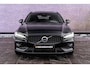 Volvo V60 B4 Geartronic R-Design | Navigatie | Schuif-/Kanteldak | Getint Glas | Head-Up Display | 360 Camera | Adaptieve Cruise Control | Stoelverwarming Voor + Achter | Dodehoekdetectie | Parkeerverwarming | Lederen Bekleding | Park Assist | Harman Kardon Audio | Stuurverwarming | Zitverlenging | 19" LM
