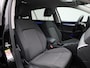 Volkswagen Golf Variant 1.5 eTSI Life Edition Automaat | Navigatie | Apple carplay | Adaptieve cruise control | Parkeersensoren | Verwarmbare voorstoelen |