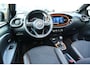 Toyota Aygo X 1.0 VVT-i S-CVT Limited Automaat 72pk | Elektrisch vouwdak | Parkeersensor voor en achter | Keyless | JBL-audio |