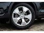 Volvo XC40 1.5 T2 Business Pro | Adaptieve Cruise Control | Navigatie | Apple Carplay | Android Auto | Stoelverwarming | LED Koplampen Adaptief | Verwarmde Voorruit | Elektrische Achterklep | BLIS