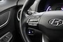 Hyundai Kona Electric Fashion 64 kWh - Carplay, Stoelverw. Camera, Navi, Half leer, Headup Display, SOH 97,6%