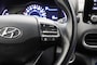 Hyundai Kona Electric Fashion 64 kWh - Carplay, Stoelverw. Camera, Navi, Half leer, Headup Display, SOH 97,6%