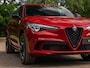 Alfa Romeo Stelvio 2.9 V6 AWD Quadrifoglio | Harman/Kardon | Rosso Competizione | Adapt. cruise | CarPlay | Carbon stuur