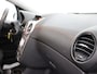 Opel Corsa 1.2-16V Berlin Airco, Trekhaak,  Boordcomputer, Cruise control, Elektronisch Stabiliteits Programma, Radio-cd/mp3 speler, Buitenspiegels elektrisch verstelbaar, Multimedia-voorbereiding De Opel Corsa 1.2-16V Berlin uit 2013 geeft je meteen een vertrouwd gevoel zodra je instapt. De 1.2-16V benzinemotor is soepel en pittig genoeg om lekker vlot mee te komen in het verkeer. Met