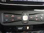 Nissan Leaf e+ Tekna 62 kWh | achterbank verwarmd | airco automatisch | Apple Carplay/Android Auto | Autonomous Emergency Braking | cruise control adaptief met Stop&Go | dodehoek detectie | file assistent | lederen/microvezel bekleding | LED koplampen | lichtmetalen velgen 17"| navigatiesysteem full map | rijstrooksensor met correctie | voorstoelen verwarmd | warmtepomp |