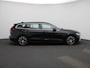 Volvo V60 B3 Geartronic Momentum Pro | ACHTERUITRIJCAMERA | PANORAMADAK | NAVIGATIE | PARKEERSENSOREN VOOR EN ACHTER | STOELVERWARMING |