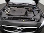 Volvo V60 B3 Geartronic Momentum Pro | ACHTERUITRIJCAMERA | PANORAMADAK | NAVIGATIE | PARKEERSENSOREN VOOR EN ACHTER | STOELVERWARMING |