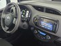 Toyota Yaris 1.5 Hybrid Bi-Tone Plus | Panoramadak | Navigatie | Parkeercamera