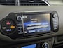 Toyota Yaris 1.5 Hybrid Bi-Tone Plus | Panoramadak | Navigatie | Parkeercamera