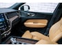 Volvo XC60 Recharge T6 AWD Inscription | Plug-in Hybrid (PHEV) | Panoramadak | Head-up Display | Trekhaak | Nappaleder | Stoelventilatie | Stoelmassage | Harman Kardon Audio | 360 Graden Camera | Navigatie