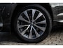 Volvo XC60 Recharge T6 AWD Inscription | Plug-in Hybrid (PHEV) | Panoramadak | Head-up Display | Trekhaak | Nappaleder | Stoelventilatie | Stoelmassage | Harman Kardon Audio | 360 Graden Camera | Navigatie