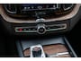 Volvo XC60 Recharge T6 AWD Inscription | Plug-in Hybrid (PHEV) | Panoramadak | Head-up Display | Trekhaak | Nappaleder | Stoelventilatie | Stoelmassage | Harman Kardon Audio | 360 Graden Camera | Navigatie