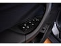 BMW X2 sDrive18i M Sport - Trekhaak- Panoramadak - PDC voor/achter - Cruise control - Head up - Comfort Access - Getinte Ruiten - Elektrisch verwarmde voorstoelen - Armsteun voor - Armsteun voor -