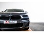 BMW X2 sDrive18i M Sport - Trekhaak- Panoramadak - PDC voor/achter - Cruise control - Head up - Comfort Access - Getinte Ruiten - Elektrisch verwarmde voorstoelen - Armsteun voor - Armsteun voor -